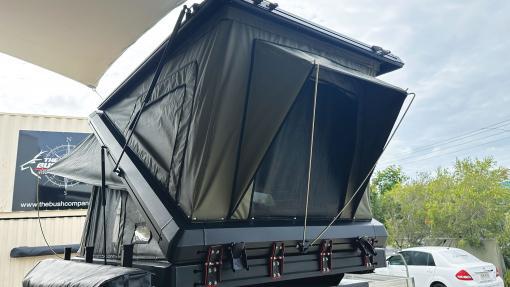TX27-Hardshell-Rooftop-Tent---end-view-open